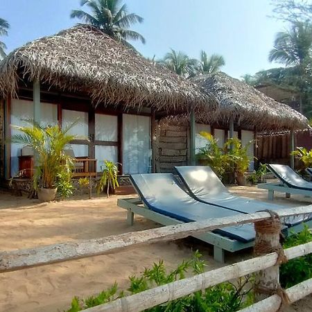 The Coast Beach Resort Agonda Exterior foto