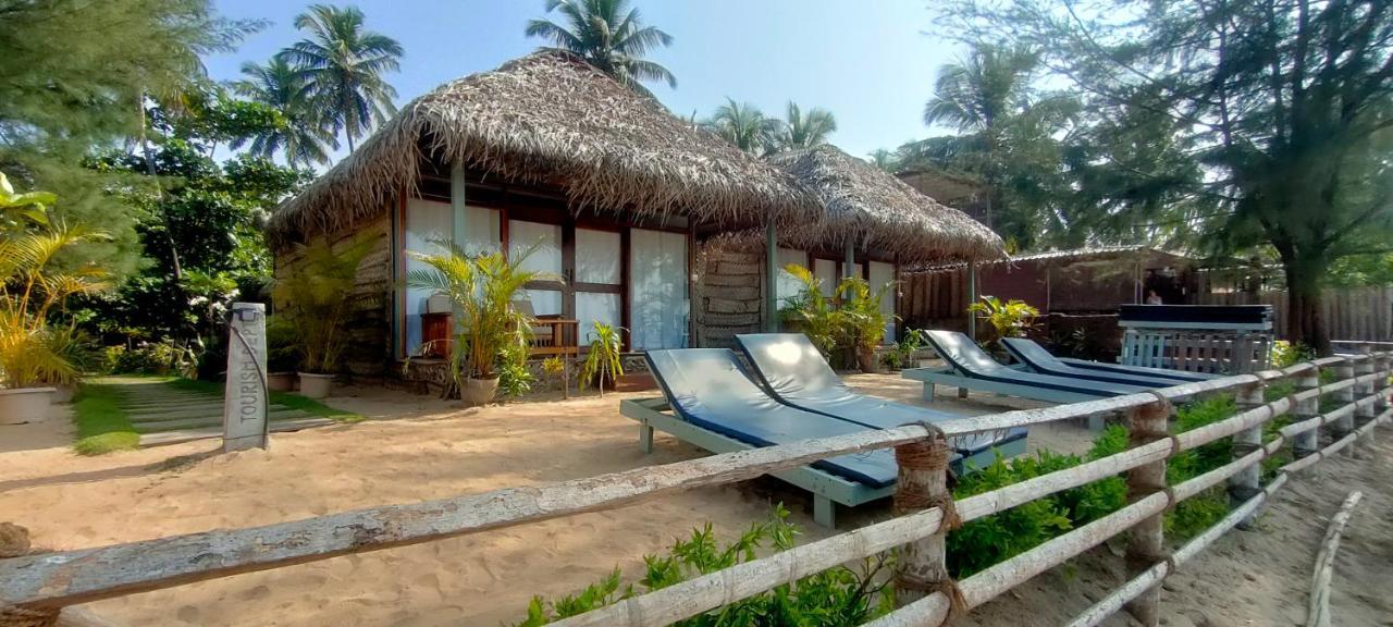 The Coast Beach Resort Agonda Exterior foto